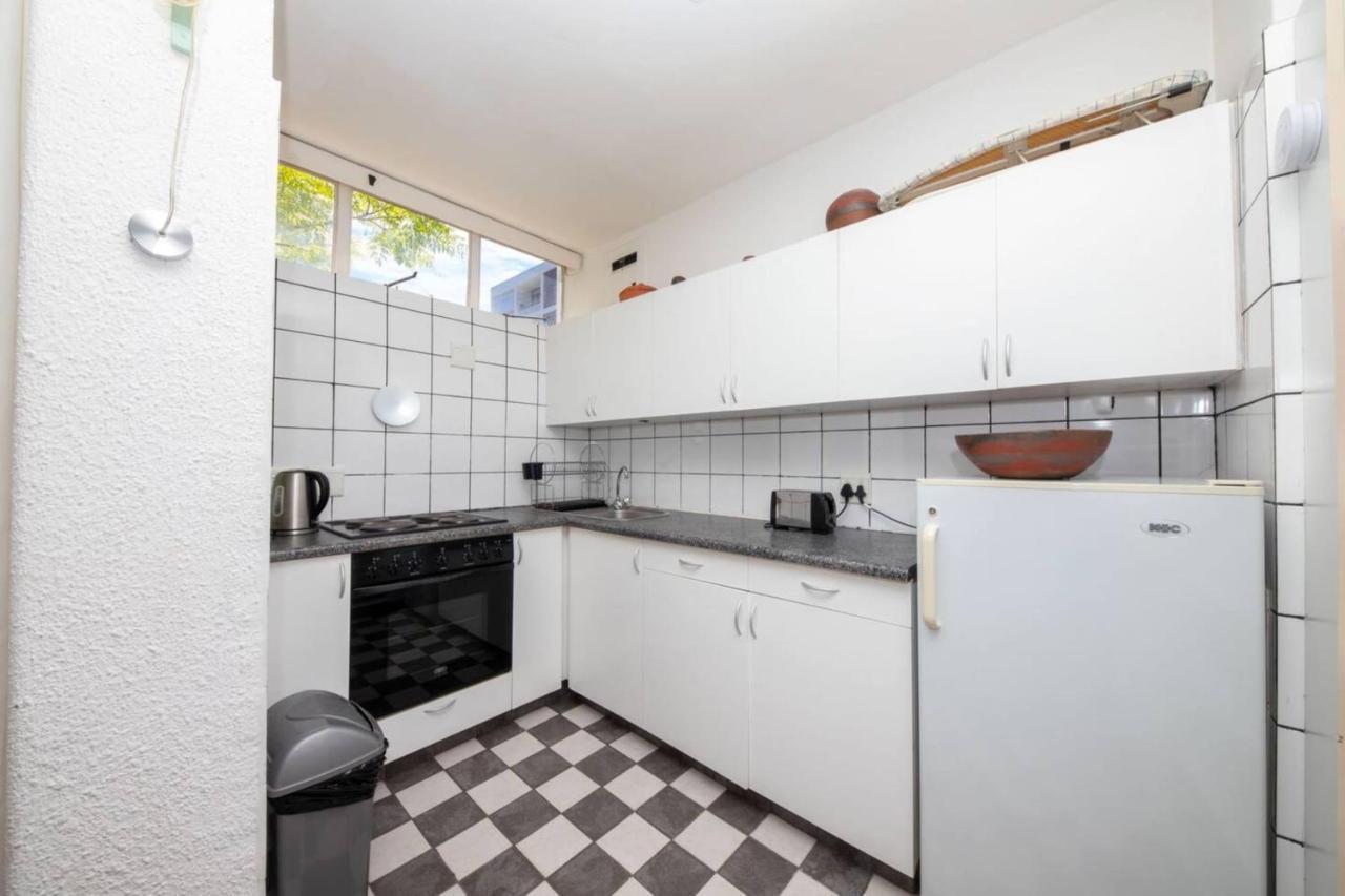 Apartment Urban With Garden Viewswimming Pool