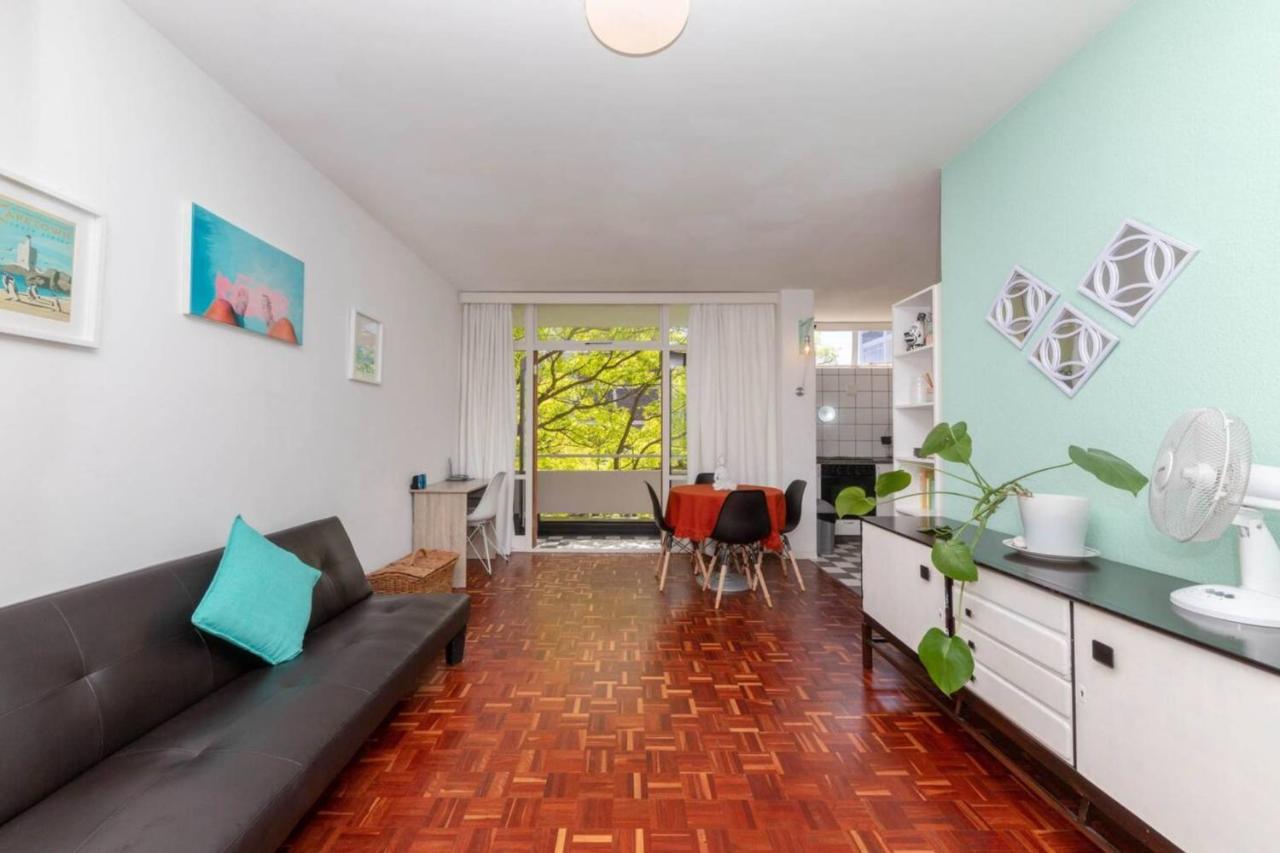 Urban With Garden Viewswimming Pool Apartment